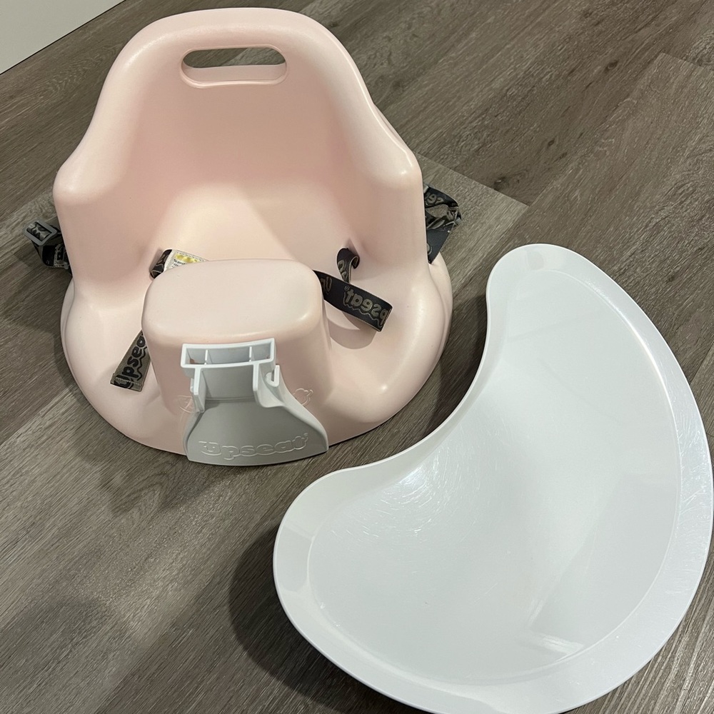 Upseat booster chair